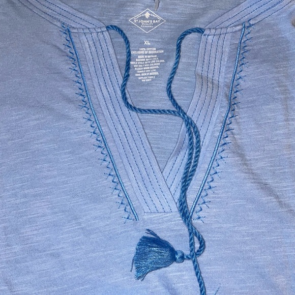 Blue top - Picture 3 of 6